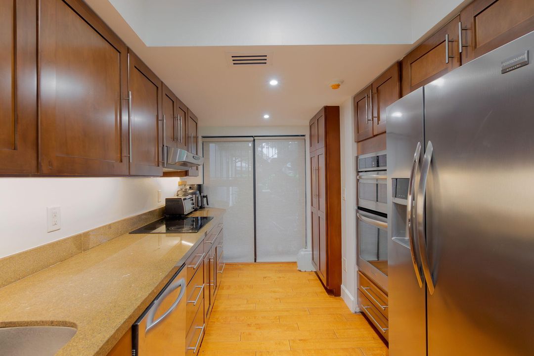 Active With Contract: $12,000 (3 beds, 3 baths, 1776 Square Feet)