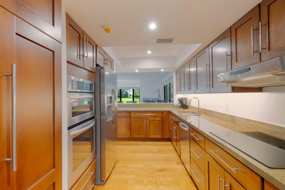 Active With Contract: $12,000 (3 beds, 3 baths, 1776 Square Feet)