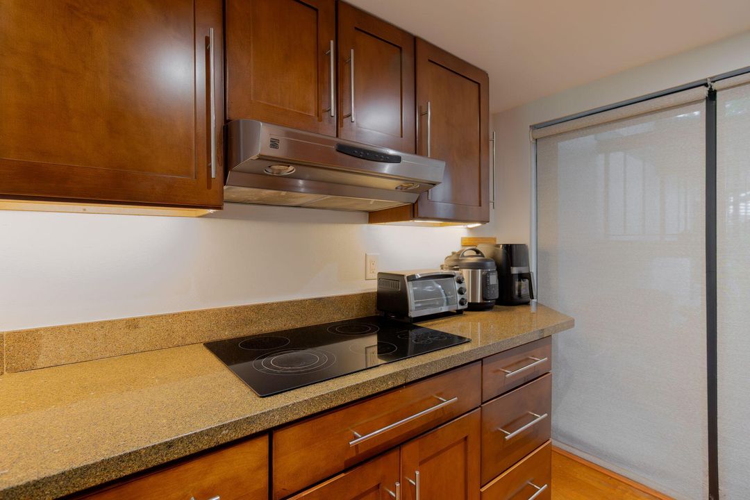 Active With Contract: $12,000 (3 beds, 3 baths, 1776 Square Feet)