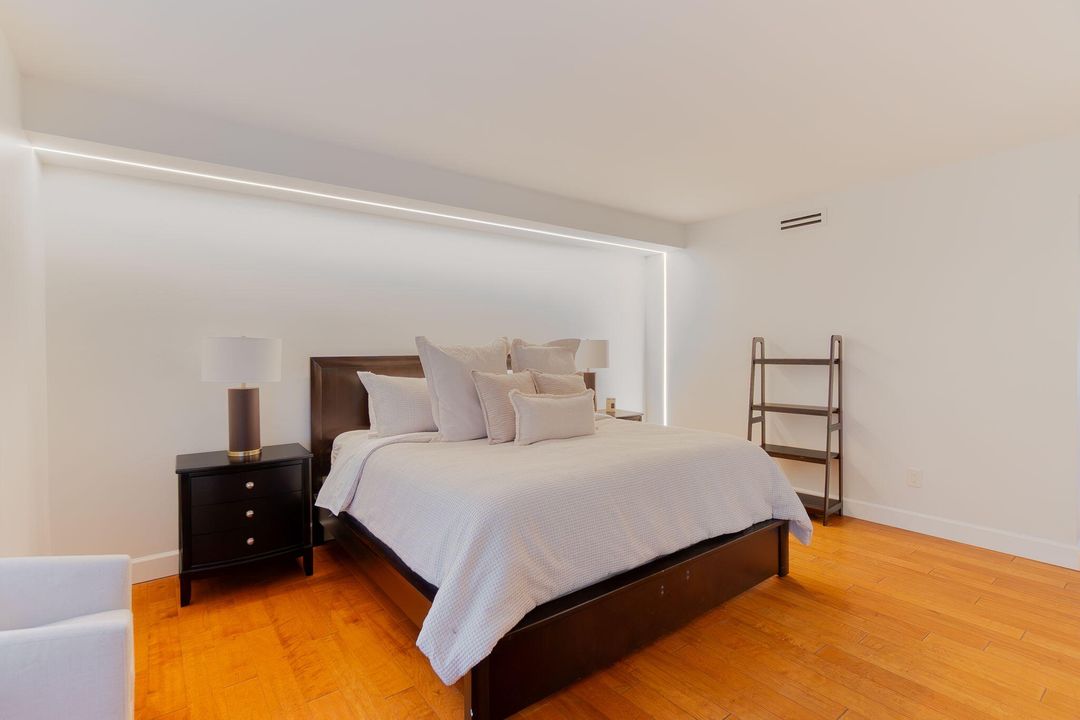 Active With Contract: $12,000 (3 beds, 3 baths, 1776 Square Feet)