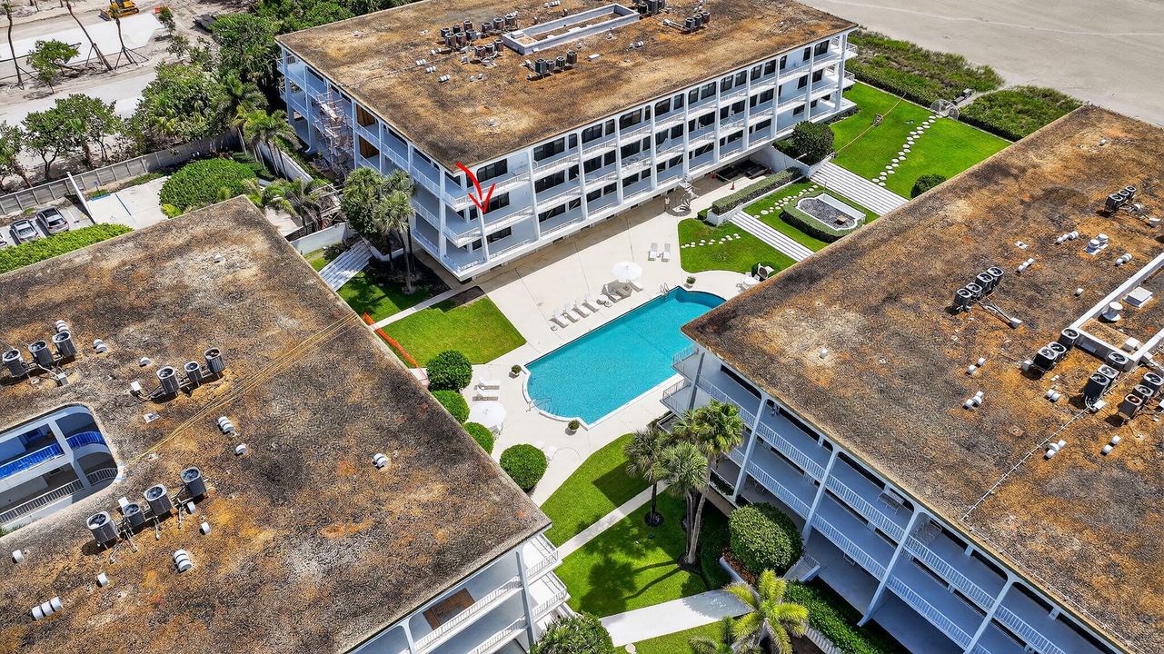 合同活跃: $1,695,000 (2 贝兹, 2 浴室, 1868 平方英尺)