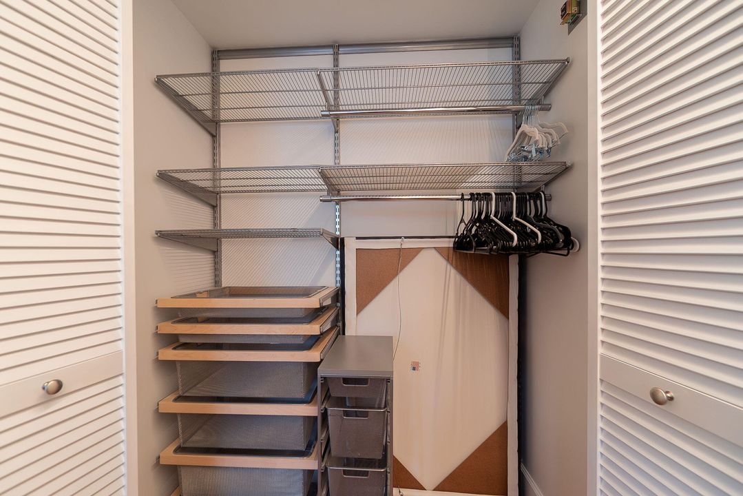 Active With Contract: $12,000 (3 beds, 3 baths, 1776 Square Feet)