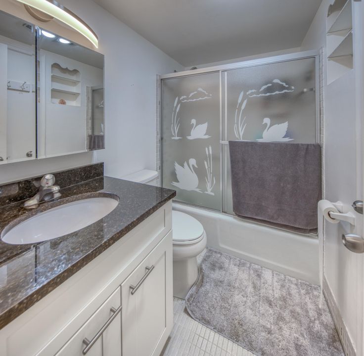 Active With Contract: $112,900 (1 beds, 1 baths, 720 Square Feet)