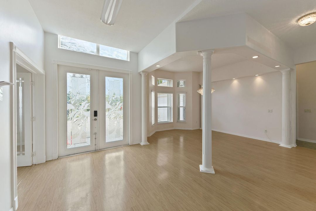 For Sale: $975,000 (3 beds, 2 baths, 3349 Square Feet)