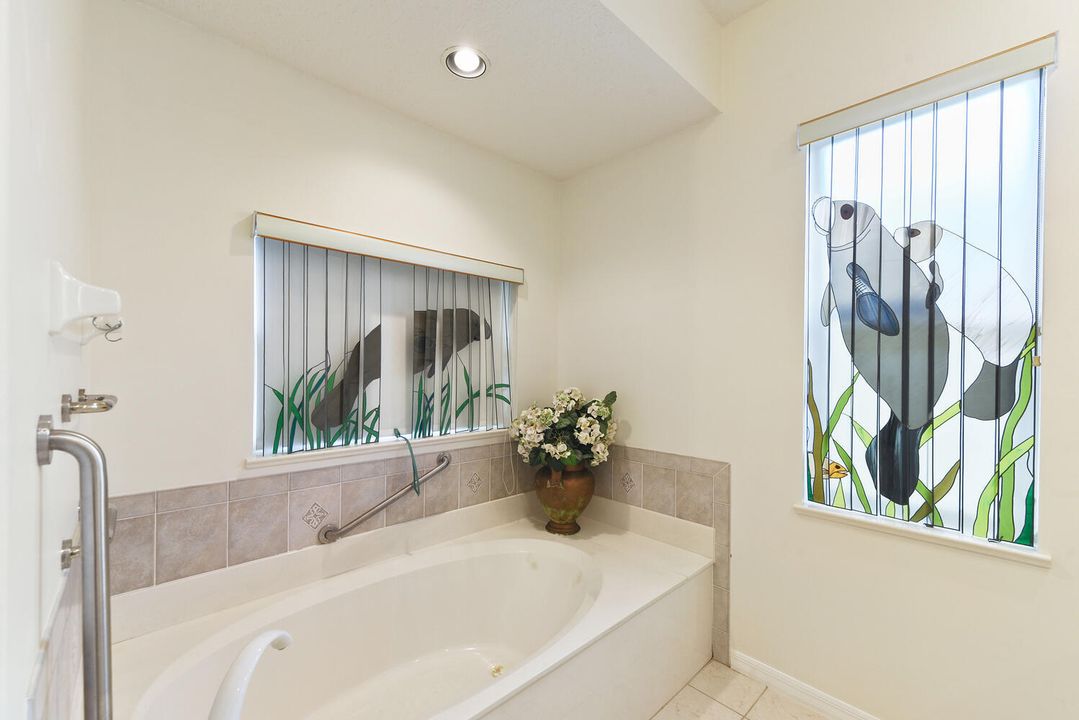 For Sale: $975,000 (3 beds, 2 baths, 3349 Square Feet)