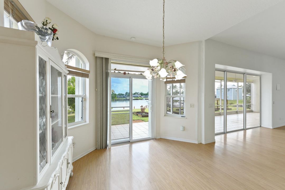 For Sale: $975,000 (3 beds, 2 baths, 3349 Square Feet)