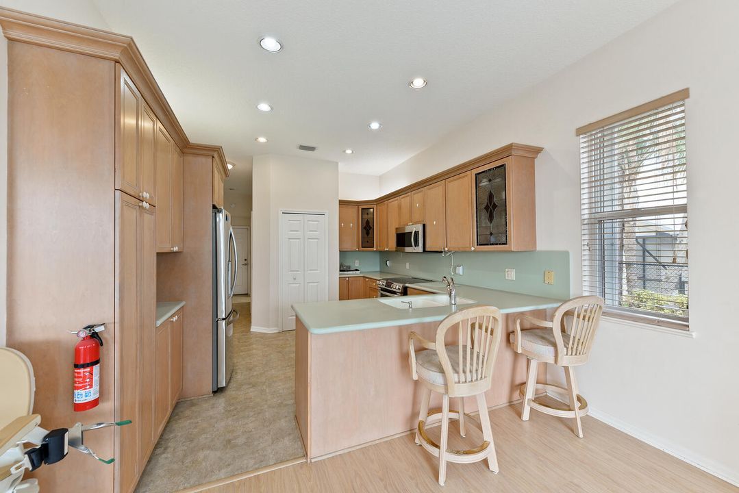 For Sale: $975,000 (3 beds, 2 baths, 3349 Square Feet)