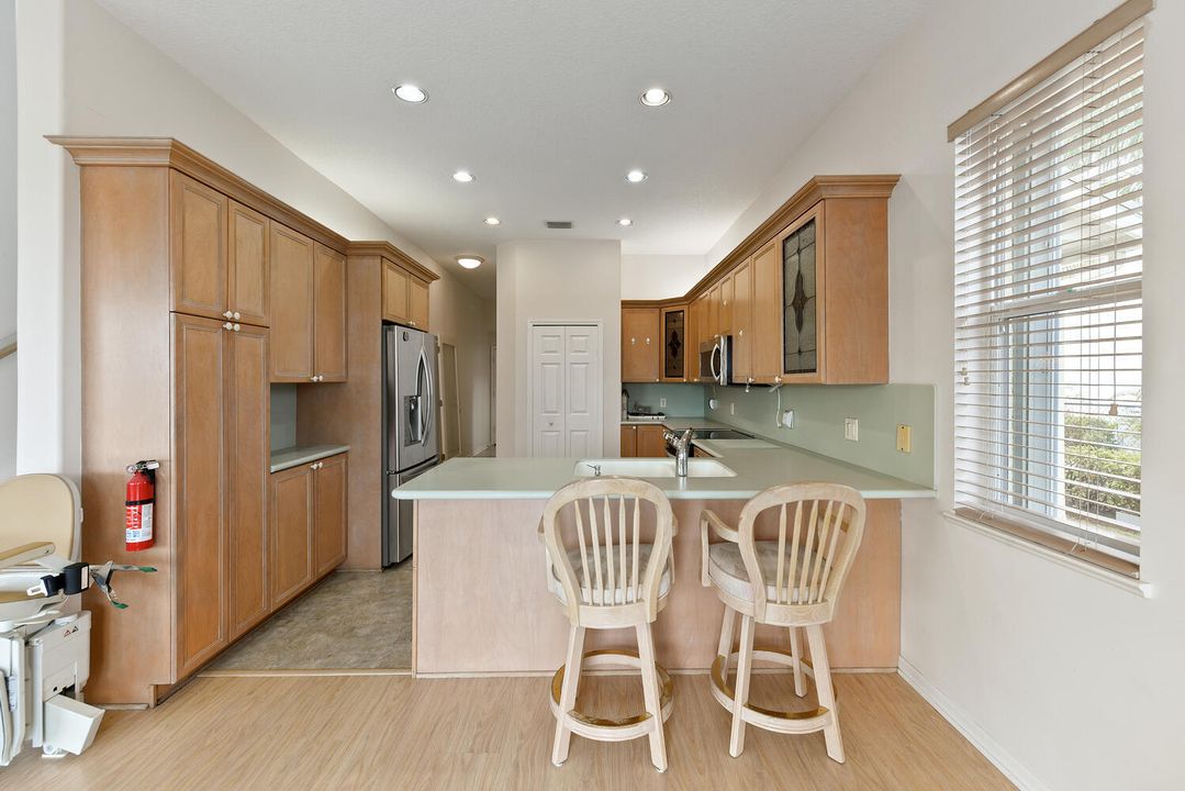 For Sale: $975,000 (3 beds, 2 baths, 3349 Square Feet)