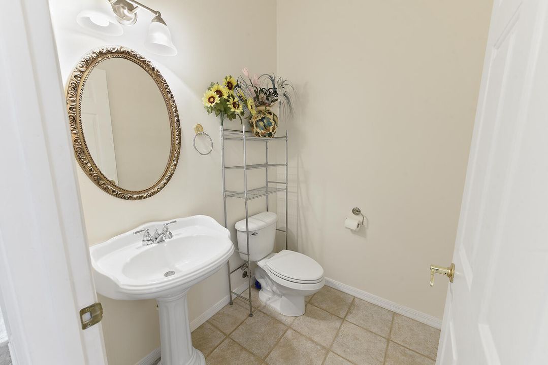 For Sale: $975,000 (3 beds, 2 baths, 3349 Square Feet)