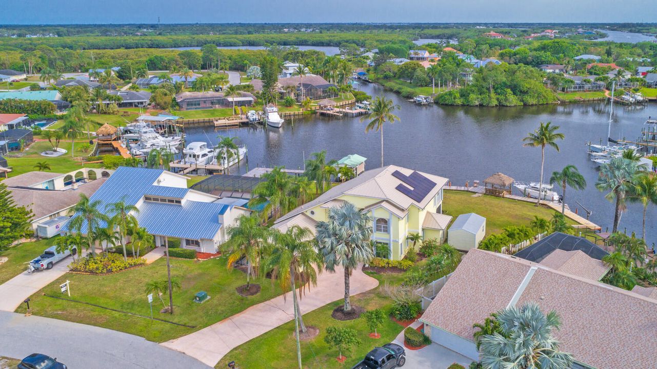 For Sale: $975,000 (3 beds, 2 baths, 3349 Square Feet)