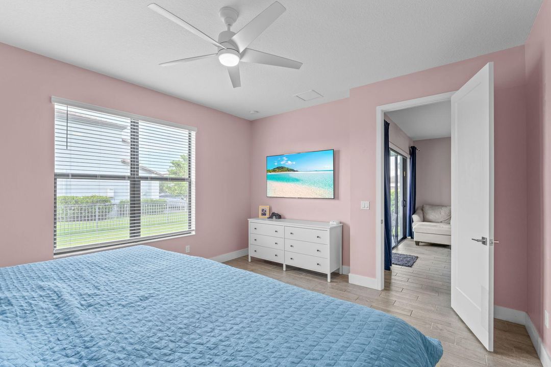 Active With Contract: $520,000 (3 beds, 2 baths, 1662 Square Feet)