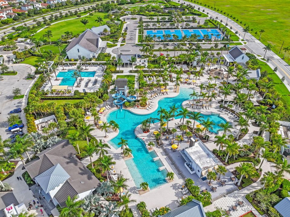 Active With Contract: $520,000 (3 beds, 2 baths, 1662 Square Feet)