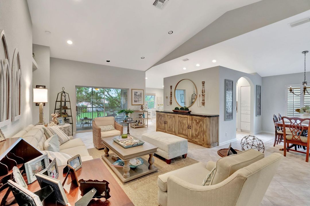 Activo con contrato: $4,500 (3 camas, 2 baños, 1523 Pies cuadrados)