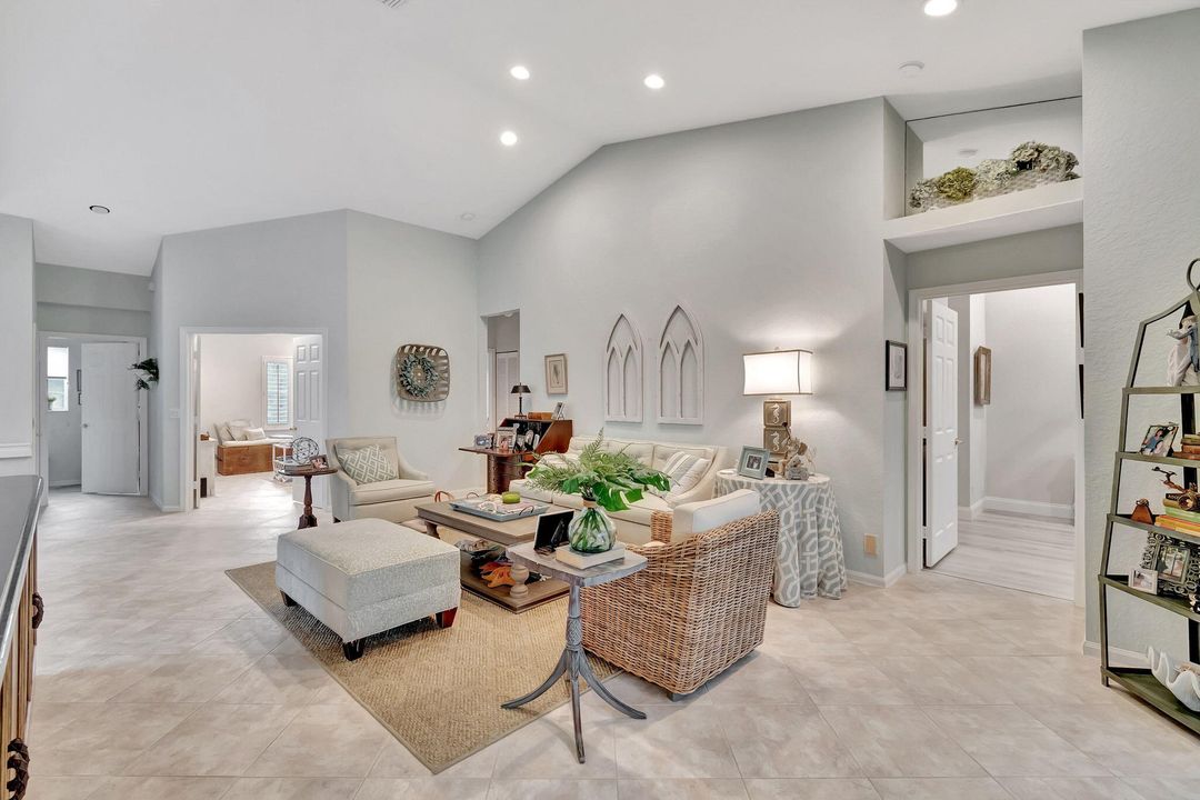 Activo con contrato: $4,500 (3 camas, 2 baños, 1523 Pies cuadrados)