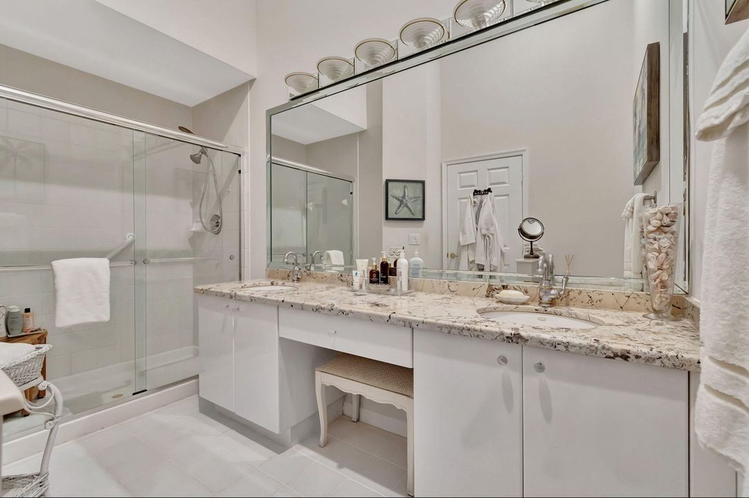 Activo con contrato: $4,500 (3 camas, 2 baños, 1523 Pies cuadrados)