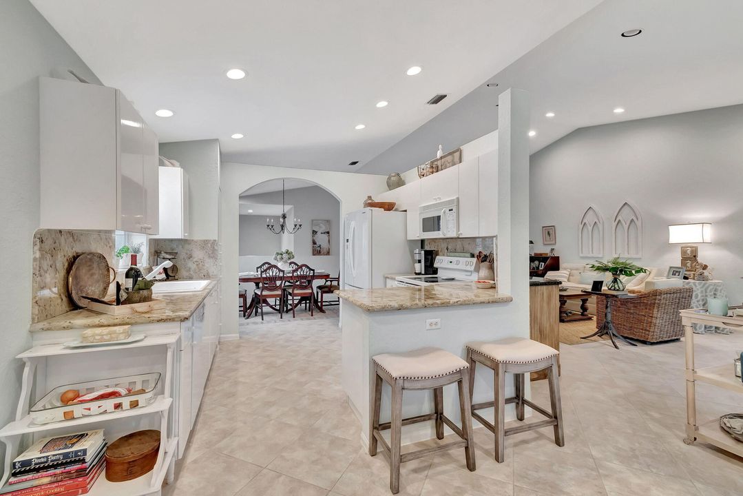 Activo con contrato: $4,500 (3 camas, 2 baños, 1523 Pies cuadrados)