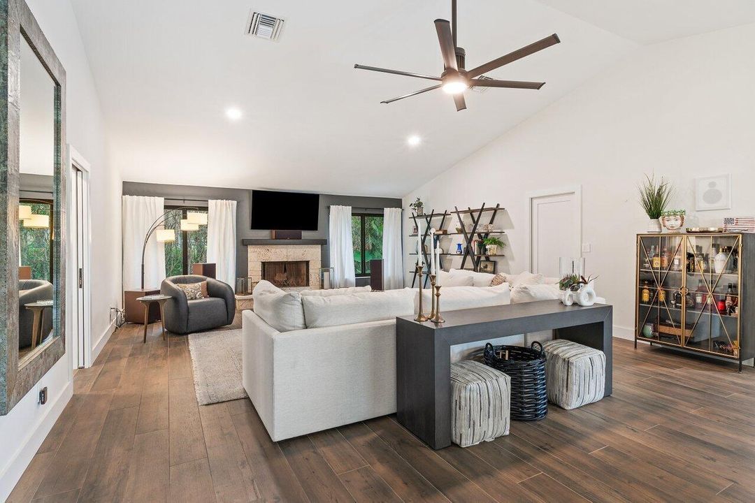 Active With Contract: $1,250,000 (4 beds, 3 baths, 3038 Square Feet)