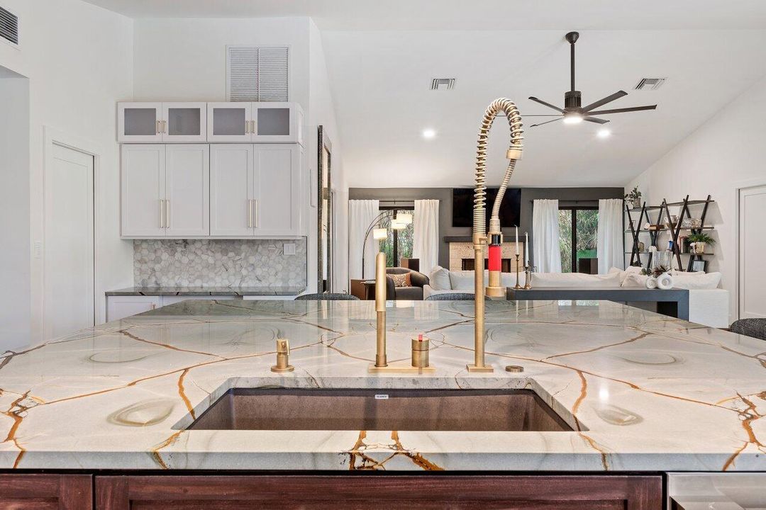 Active With Contract: $1,250,000 (4 beds, 3 baths, 3038 Square Feet)