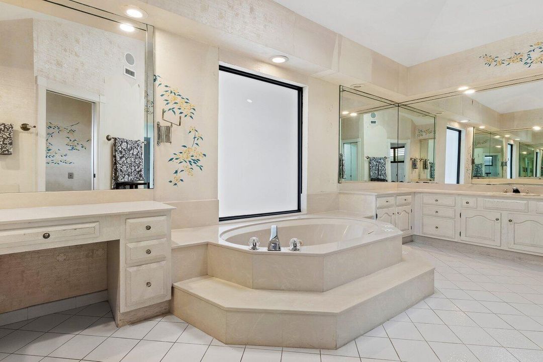 Active With Contract: $1,250,000 (4 beds, 3 baths, 3038 Square Feet)