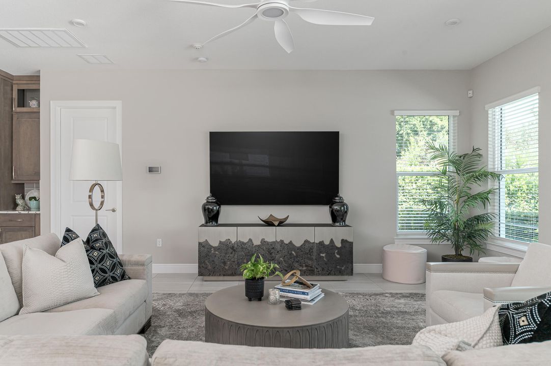 На продажу: $2,675,000 (5 спален, 5 ванн, 4249 Квадратных фут)