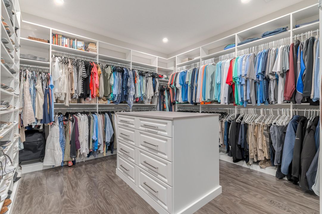 На продажу: $2,675,000 (5 спален, 5 ванн, 4249 Квадратных фут)