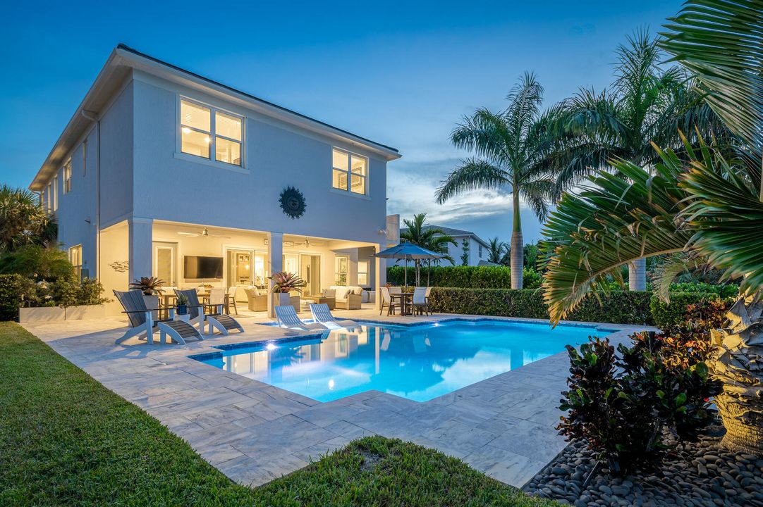 На продажу: $2,675,000 (5 спален, 5 ванн, 4249 Квадратных фут)