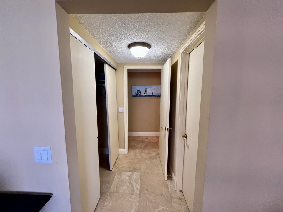 合同活跃: $5,500 (3 贝兹, 4 浴室, 2478 平方英尺)