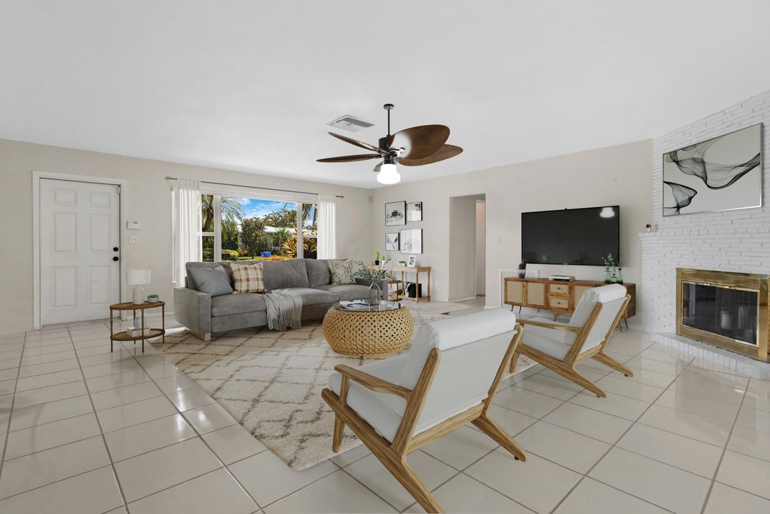 Под контрактом: $699,000 (2 спален, 2 ванн, 1544 Квадратных фут)