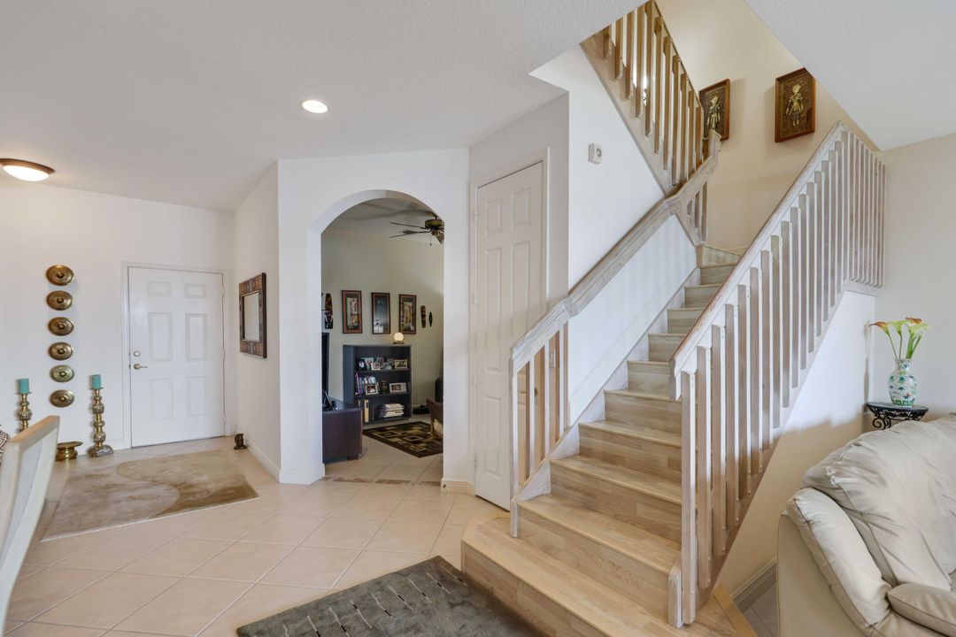 Под контрактом: $1,295,000 (3 спален, 2 ванн, 2433 Квадратных фут)