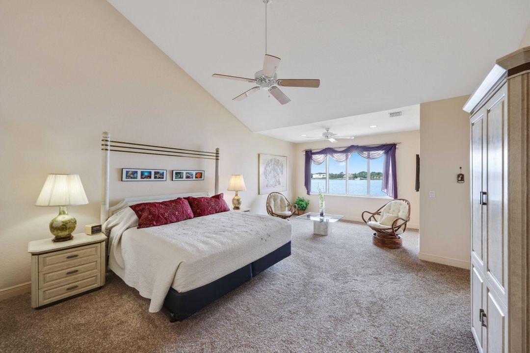 Под контрактом: $1,295,000 (3 спален, 2 ванн, 2433 Квадратных фут)