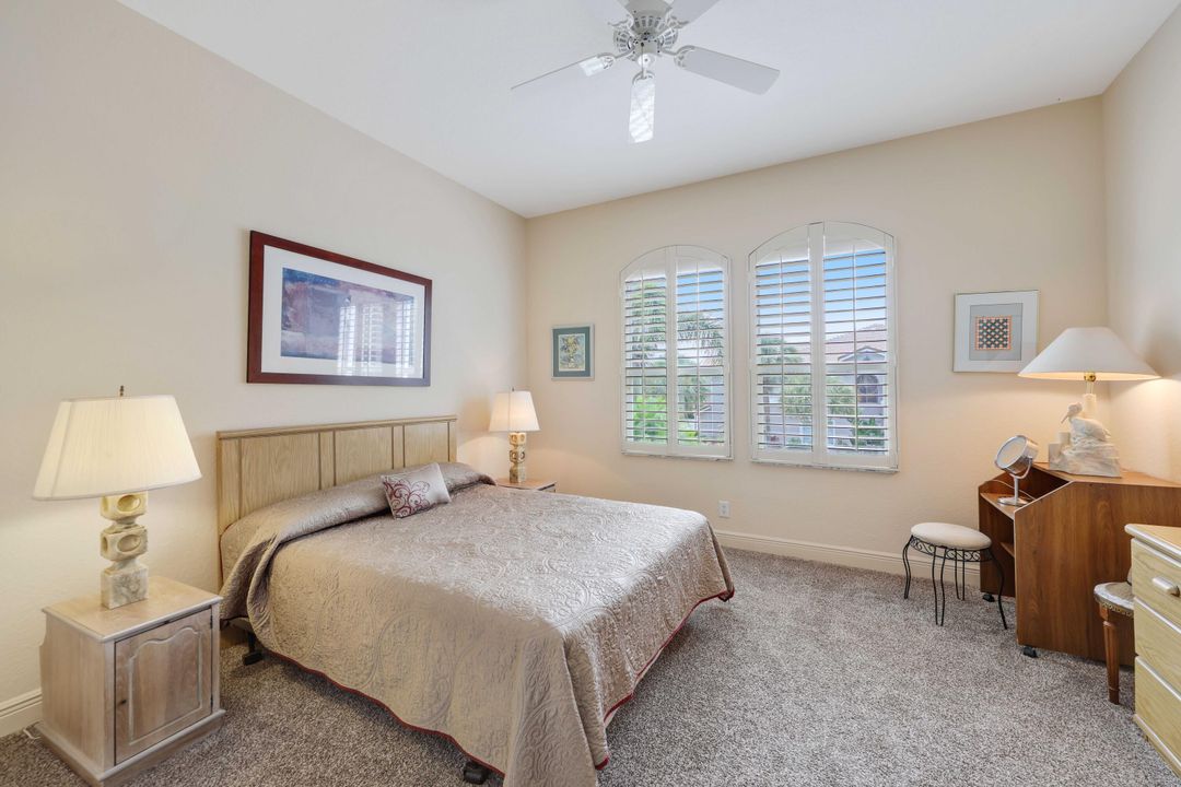 Под контрактом: $1,295,000 (3 спален, 2 ванн, 2433 Квадратных фут)