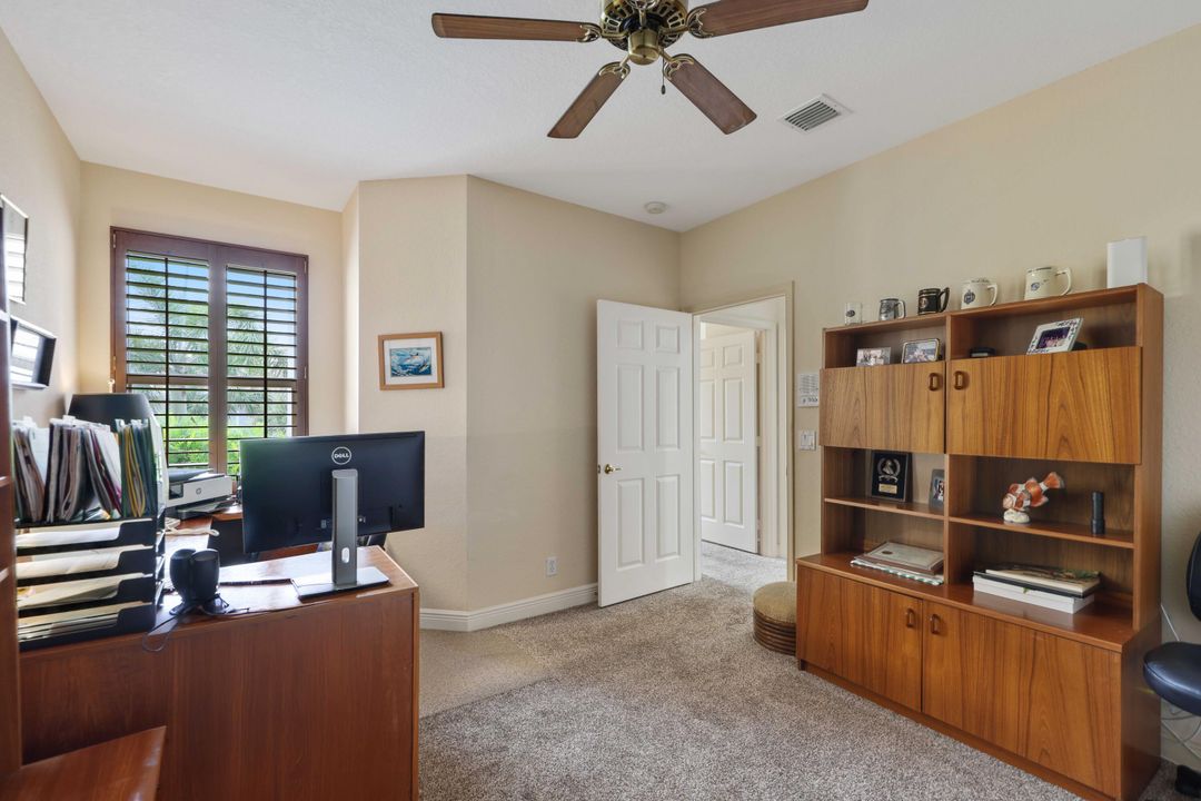 Под контрактом: $1,295,000 (3 спален, 2 ванн, 2433 Квадратных фут)