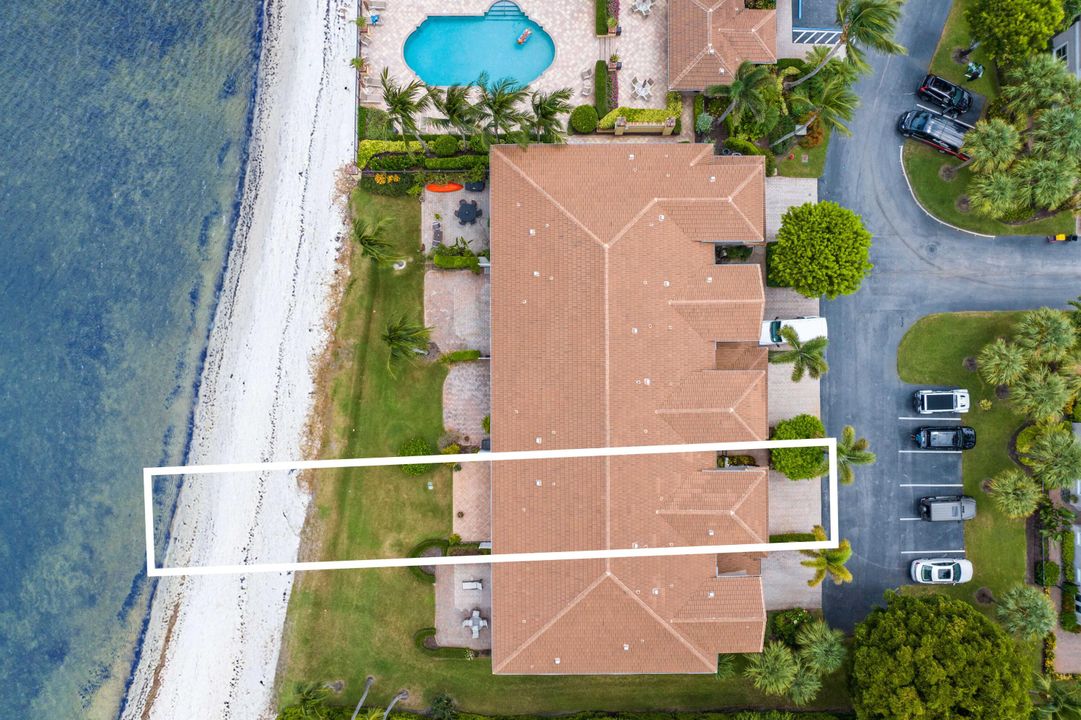 Под контрактом: $1,295,000 (3 спален, 2 ванн, 2433 Квадратных фут)