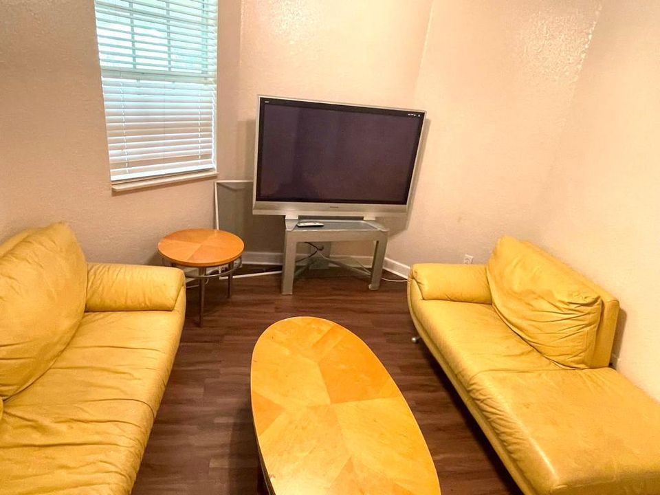 For Rent: $5,550 (5 beds, 3 baths, 3483 Square Feet)