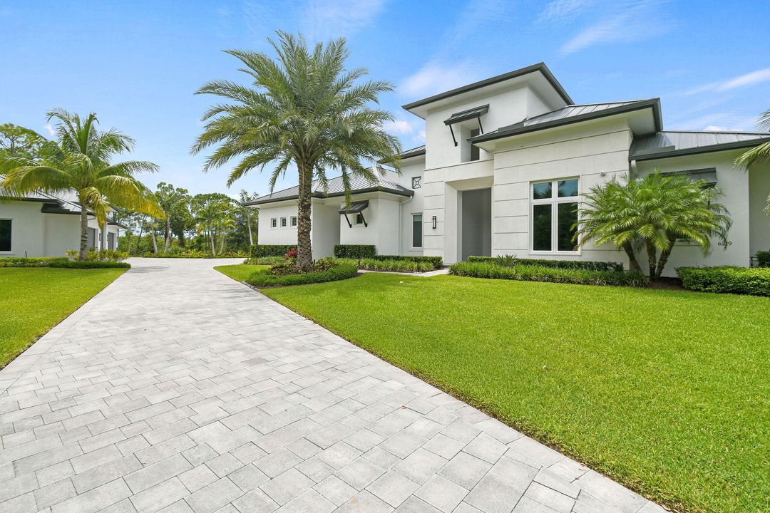 Active With Contract: $4,995,000 (4 beds, 4 baths, 5872 Square Feet)