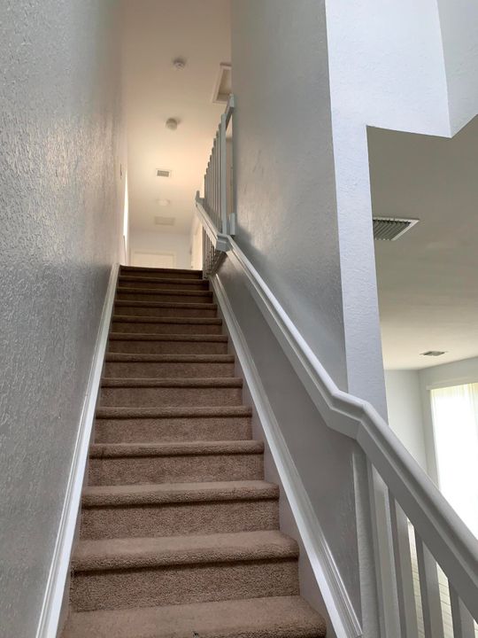 Active With Contract: $2,075 (3 beds, 2 baths, 1582 Square Feet)