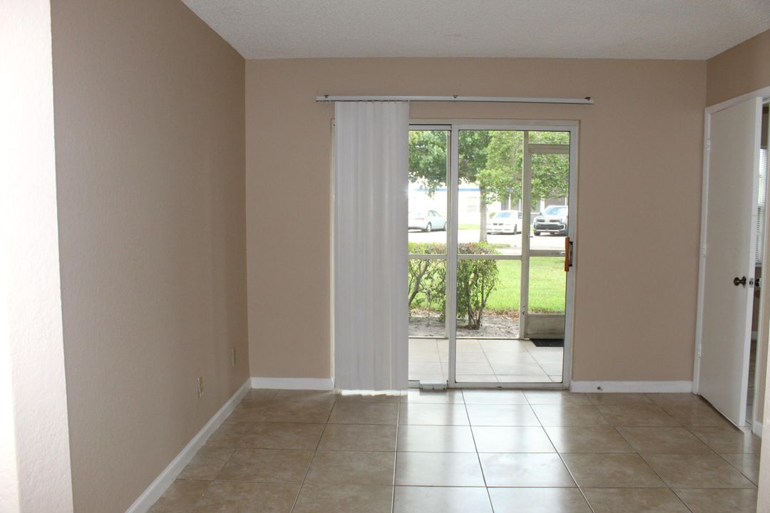 Active With Contract: $159,900 (2 beds, 2 baths, 782 Square Feet)