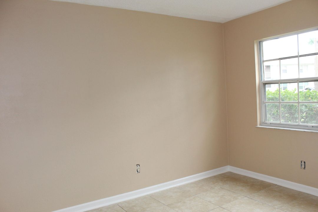 Active With Contract: $159,900 (2 beds, 2 baths, 782 Square Feet)