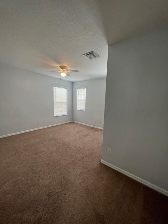 Active With Contract: $2,075 (3 beds, 2 baths, 1582 Square Feet)