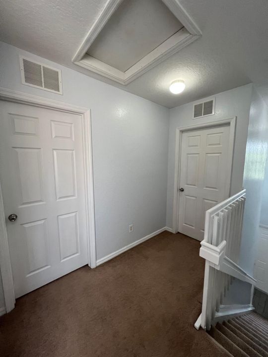 Active With Contract: $2,075 (3 beds, 2 baths, 1582 Square Feet)