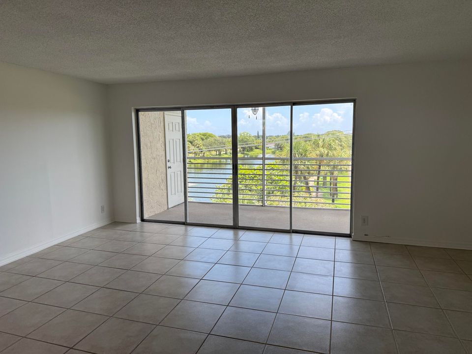 Activo con contrato: $49,900 (1 camas, 1 baños, 794 Pies cuadrados)