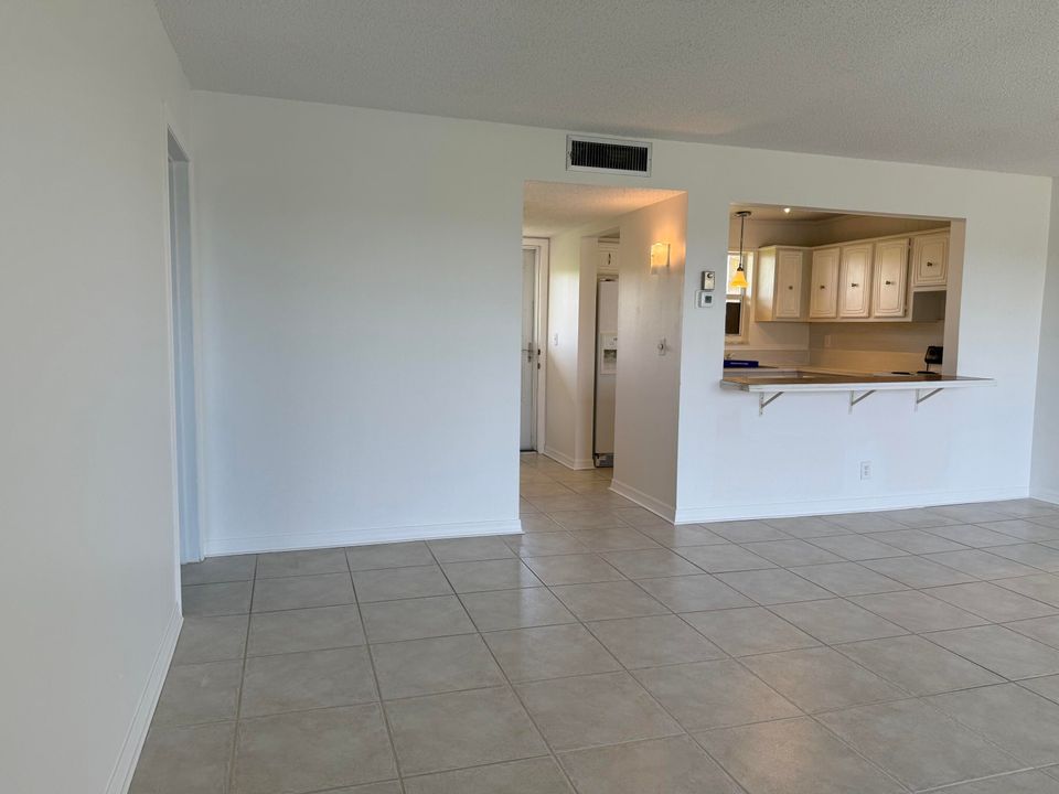 Activo con contrato: $49,900 (1 camas, 1 baños, 794 Pies cuadrados)