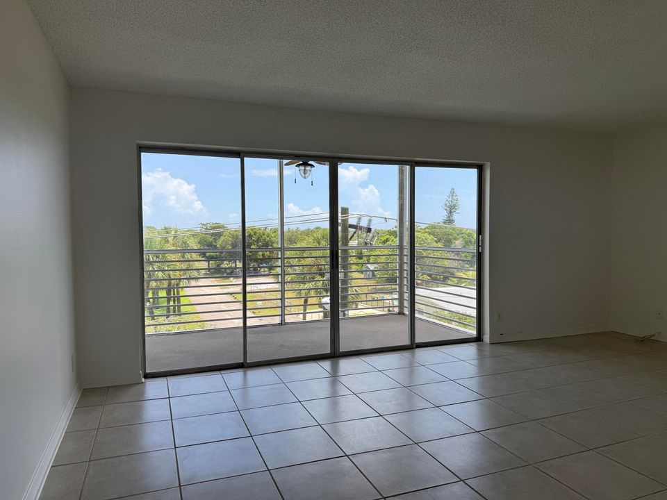 Activo con contrato: $49,900 (1 camas, 1 baños, 794 Pies cuadrados)