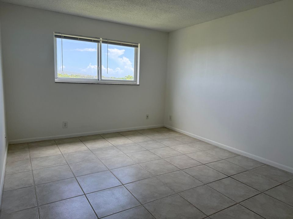 Activo con contrato: $49,900 (1 camas, 1 baños, 794 Pies cuadrados)