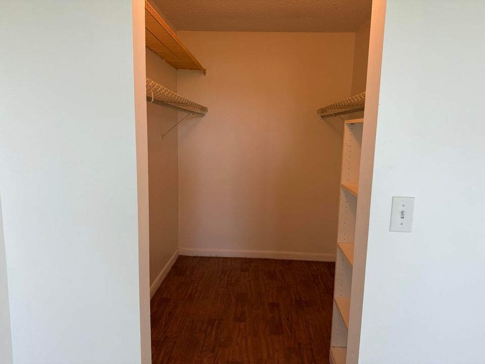 Activo con contrato: $49,900 (1 camas, 1 baños, 794 Pies cuadrados)