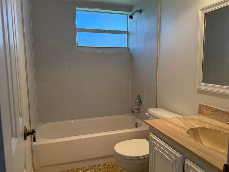 Activo con contrato: $49,900 (1 camas, 1 baños, 794 Pies cuadrados)