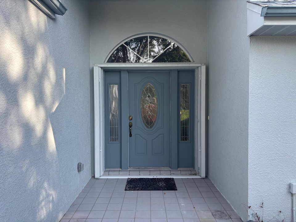 Activo con contrato: $499,000 (3 camas, 3 baños, 2443 Pies cuadrados)