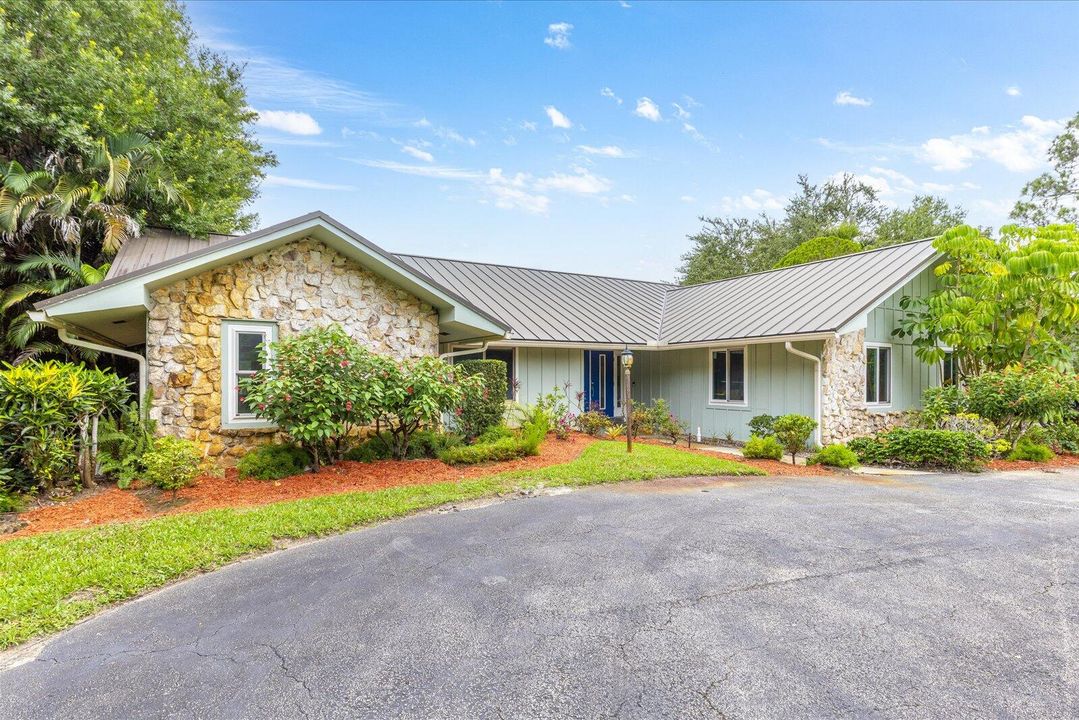 Recently Rented: $4,250 (3 beds, 3 baths, 2914 Square Feet)