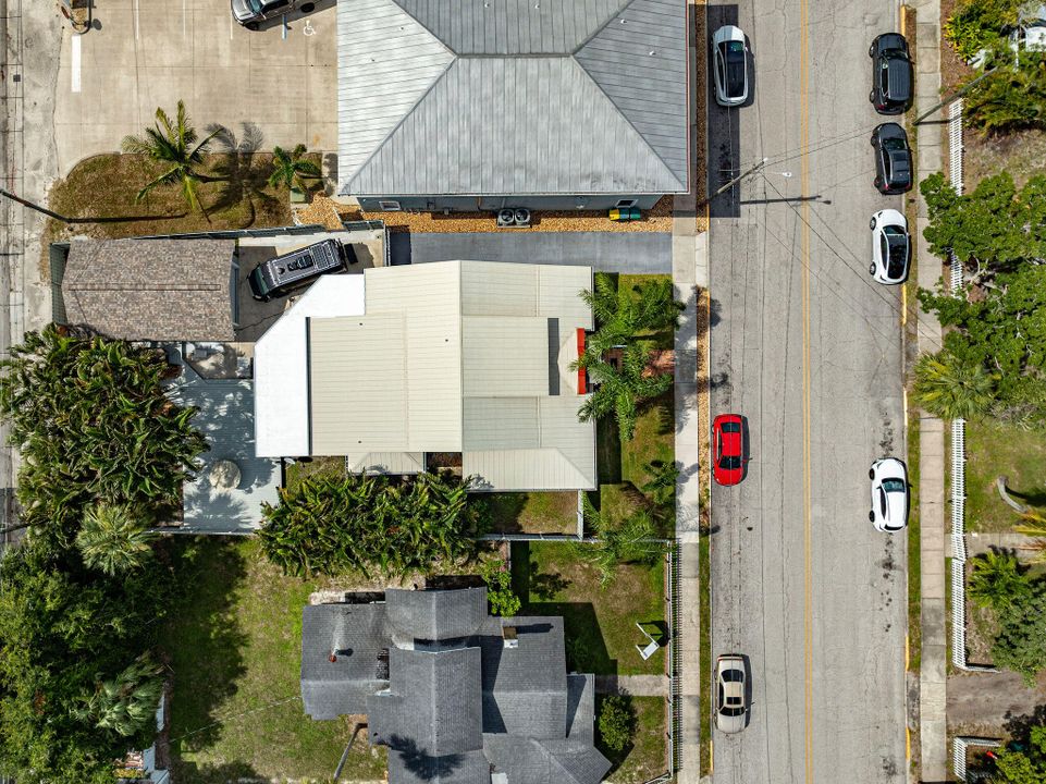 En Venta: $989,000 (2 camas, 2 baños, 1856 Pies cuadrados)