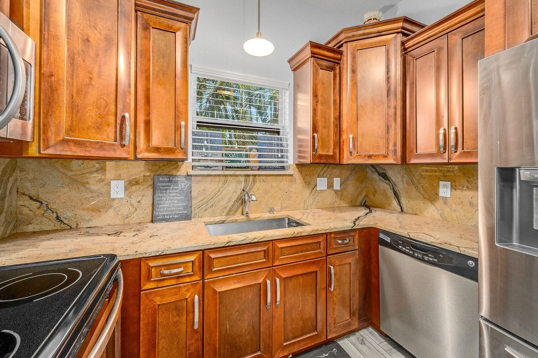 En Venta: $989,000 (2 camas, 2 baños, 1856 Pies cuadrados)